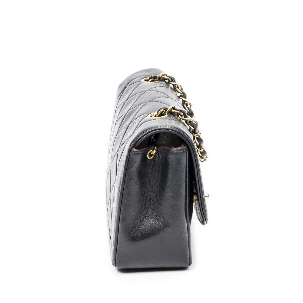 Chanel Diana Flap Bag - Picture 3 of 8